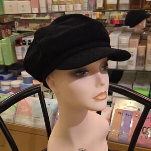 Stylish Black Suede Women's Newsboy Cap